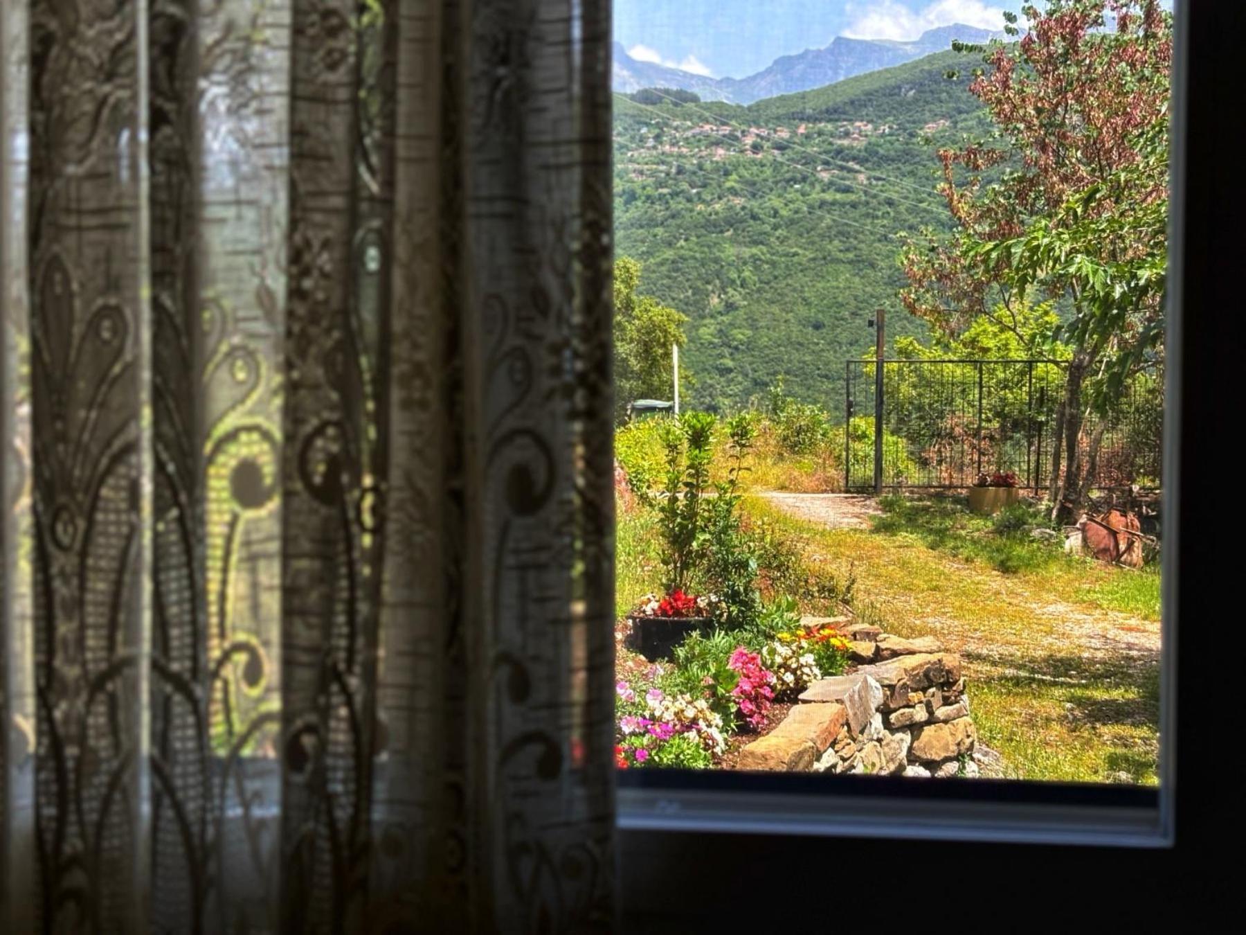 Georgaras Accommodation Platanoussa Luaran gambar